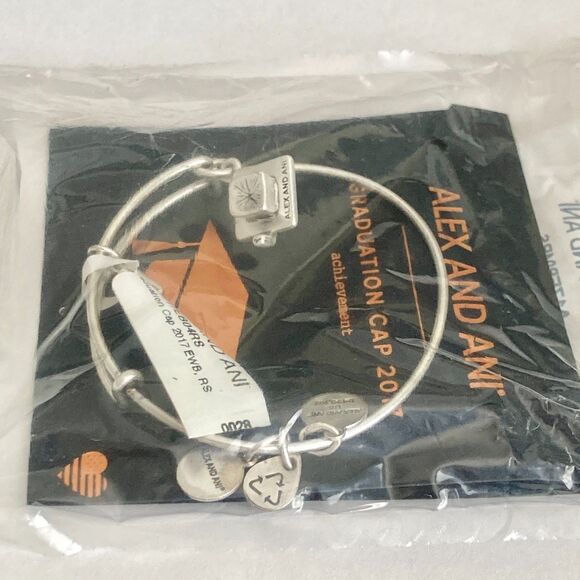 Alex and Ani Bracelet Graduation Cap Hat 2017 New with Gift Box - Picture 9 of 9